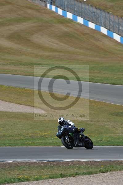 Motorcycle action photographs;donington;donington park leicestershire;donington photographs;event digital images;eventdigitalimages;no limits trackday;peter wileman photography;trackday;trackday digital images;trackday photos