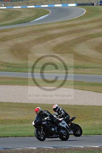 Motorcycle action photographs;donington;donington park leicestershire;donington photographs;event digital images;eventdigitalimages;no limits trackday;peter wileman photography;trackday;trackday digital images;trackday photos