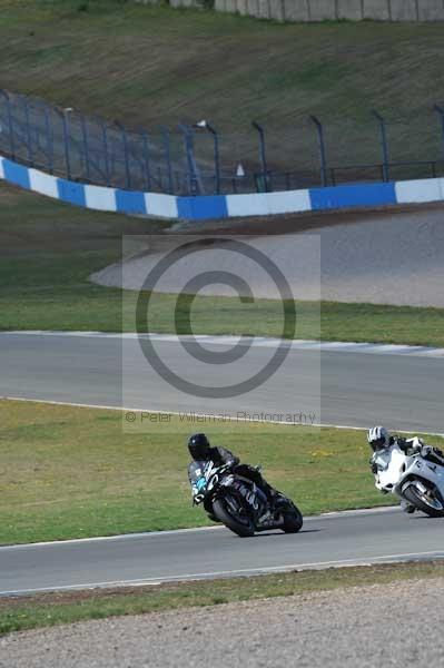 Motorcycle action photographs;donington;donington park leicestershire;donington photographs;event digital images;eventdigitalimages;no limits trackday;peter wileman photography;trackday;trackday digital images;trackday photos