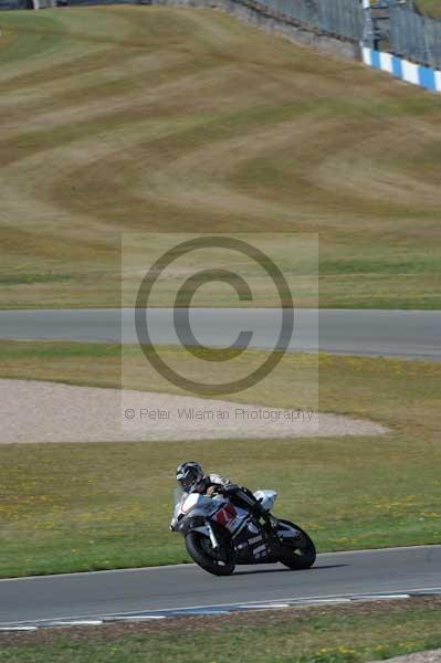 Motorcycle action photographs;donington;donington park leicestershire;donington photographs;event digital images;eventdigitalimages;no limits trackday;peter wileman photography;trackday;trackday digital images;trackday photos