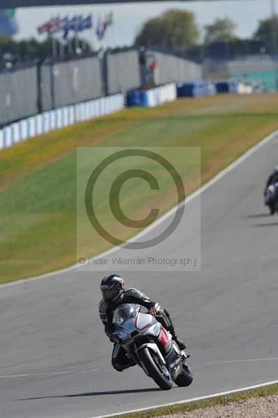 Motorcycle action photographs;donington;donington park leicestershire;donington photographs;event digital images;eventdigitalimages;no limits trackday;peter wileman photography;trackday;trackday digital images;trackday photos