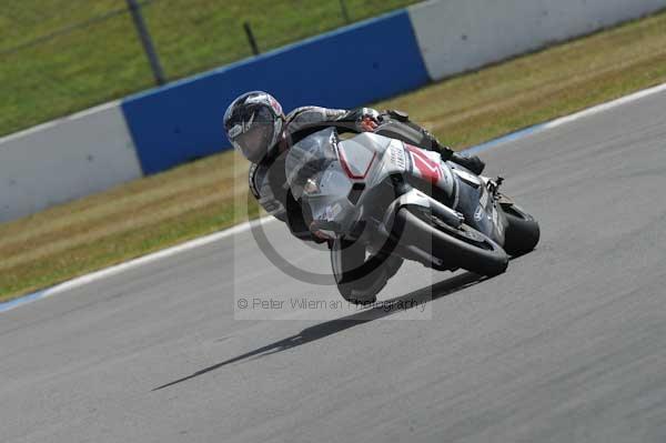 Motorcycle action photographs;donington;donington park leicestershire;donington photographs;event digital images;eventdigitalimages;no limits trackday;peter wileman photography;trackday;trackday digital images;trackday photos