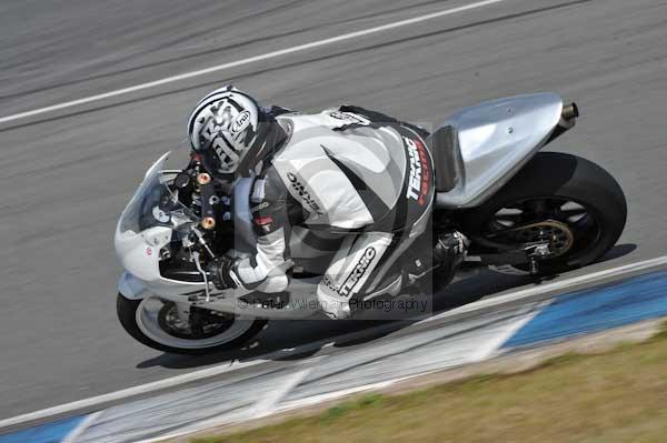 Motorcycle action photographs;donington;donington park leicestershire;donington photographs;event digital images;eventdigitalimages;no limits trackday;peter wileman photography;trackday;trackday digital images;trackday photos