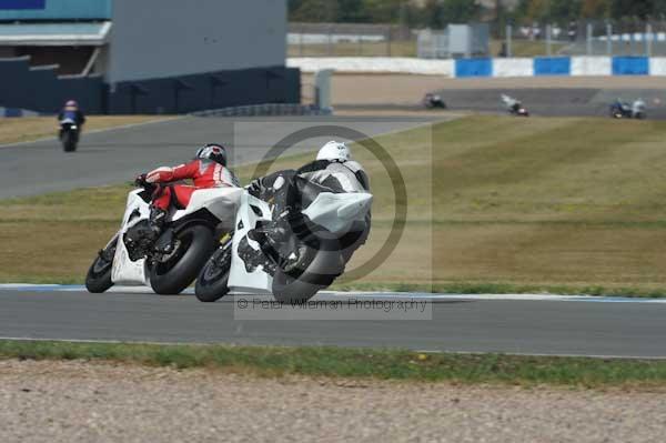 Motorcycle action photographs;donington;donington park leicestershire;donington photographs;event digital images;eventdigitalimages;no limits trackday;peter wileman photography;trackday;trackday digital images;trackday photos