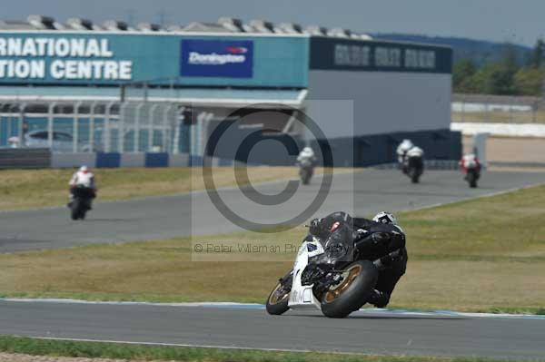 Motorcycle action photographs;donington;donington park leicestershire;donington photographs;event digital images;eventdigitalimages;no limits trackday;peter wileman photography;trackday;trackday digital images;trackday photos