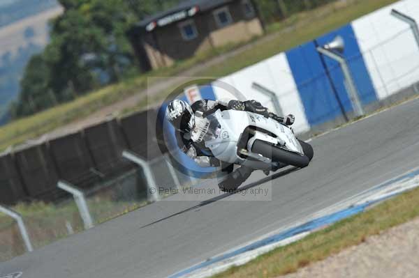 Motorcycle action photographs;donington;donington park leicestershire;donington photographs;event digital images;eventdigitalimages;no limits trackday;peter wileman photography;trackday;trackday digital images;trackday photos