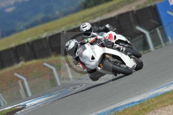 Motorcycle action photographs;donington;donington park leicestershire;donington photographs;event digital images;eventdigitalimages;no limits trackday;peter wileman photography;trackday;trackday digital images;trackday photos