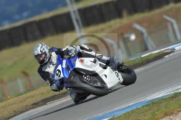 Motorcycle action photographs;donington;donington park leicestershire;donington photographs;event digital images;eventdigitalimages;no limits trackday;peter wileman photography;trackday;trackday digital images;trackday photos