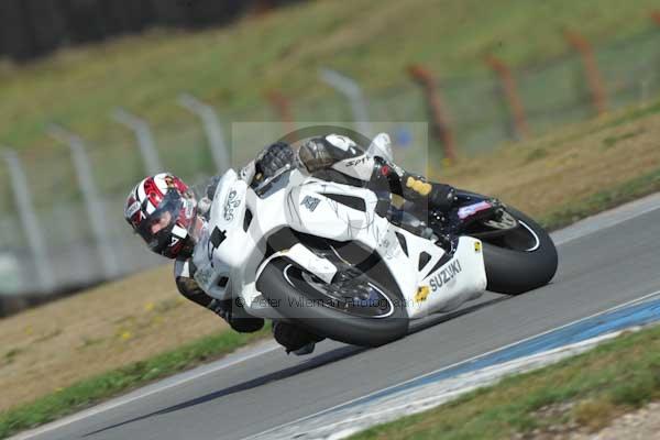 Motorcycle action photographs;donington;donington park leicestershire;donington photographs;event digital images;eventdigitalimages;no limits trackday;peter wileman photography;trackday;trackday digital images;trackday photos