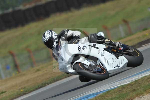 Motorcycle action photographs;donington;donington park leicestershire;donington photographs;event digital images;eventdigitalimages;no limits trackday;peter wileman photography;trackday;trackday digital images;trackday photos