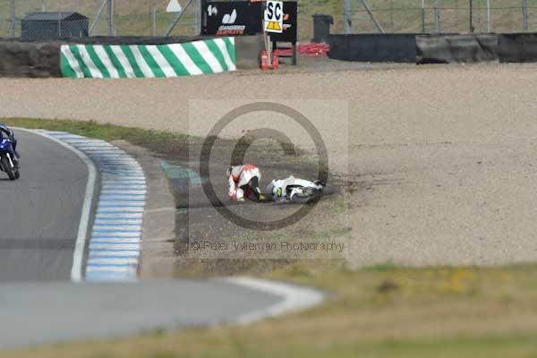 Motorcycle action photographs;donington;donington park leicestershire;donington photographs;event digital images;eventdigitalimages;no limits trackday;peter wileman photography;trackday;trackday digital images;trackday photos