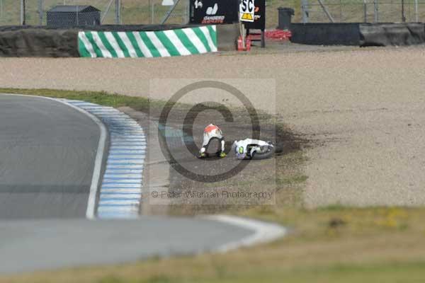 Motorcycle action photographs;donington;donington park leicestershire;donington photographs;event digital images;eventdigitalimages;no limits trackday;peter wileman photography;trackday;trackday digital images;trackday photos