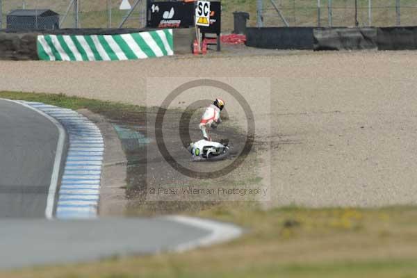 Motorcycle action photographs;donington;donington park leicestershire;donington photographs;event digital images;eventdigitalimages;no limits trackday;peter wileman photography;trackday;trackday digital images;trackday photos