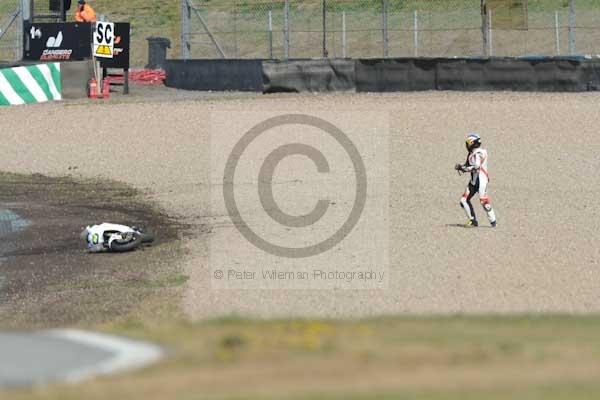 Motorcycle action photographs;donington;donington park leicestershire;donington photographs;event digital images;eventdigitalimages;no limits trackday;peter wileman photography;trackday;trackday digital images;trackday photos