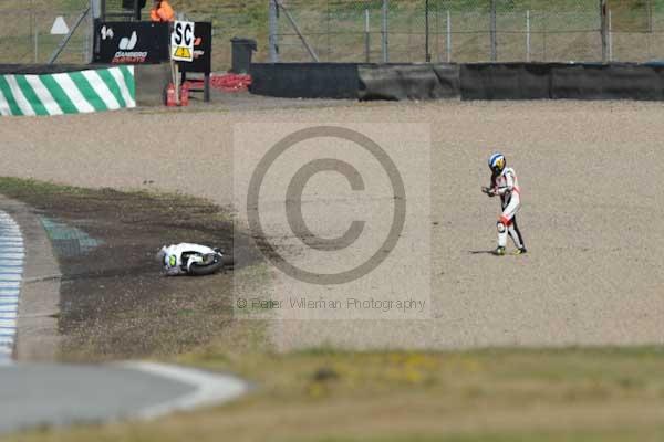 Motorcycle action photographs;donington;donington park leicestershire;donington photographs;event digital images;eventdigitalimages;no limits trackday;peter wileman photography;trackday;trackday digital images;trackday photos