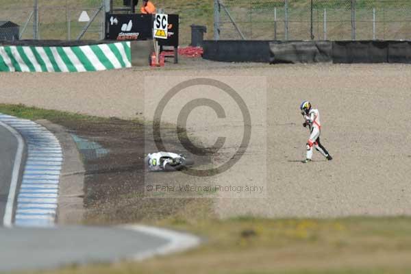 Motorcycle action photographs;donington;donington park leicestershire;donington photographs;event digital images;eventdigitalimages;no limits trackday;peter wileman photography;trackday;trackday digital images;trackday photos