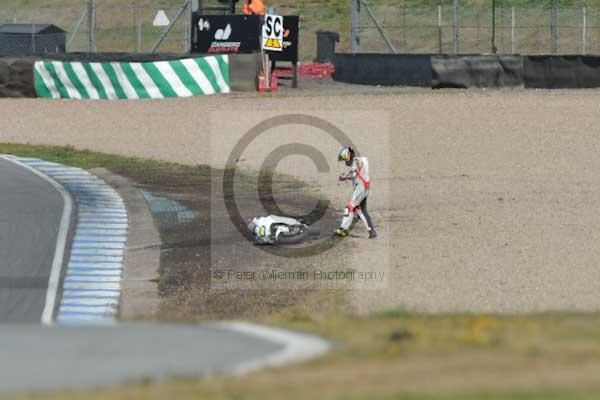 Motorcycle action photographs;donington;donington park leicestershire;donington photographs;event digital images;eventdigitalimages;no limits trackday;peter wileman photography;trackday;trackday digital images;trackday photos