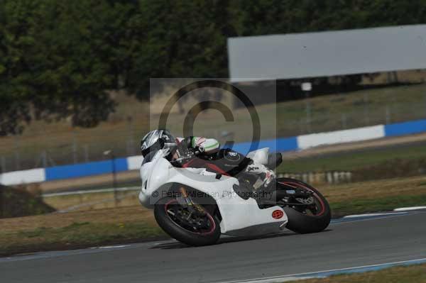 Motorcycle action photographs;donington;donington park leicestershire;donington photographs;event digital images;eventdigitalimages;no limits trackday;peter wileman photography;trackday;trackday digital images;trackday photos