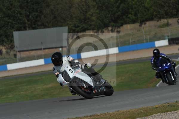 Motorcycle action photographs;donington;donington park leicestershire;donington photographs;event digital images;eventdigitalimages;no limits trackday;peter wileman photography;trackday;trackday digital images;trackday photos