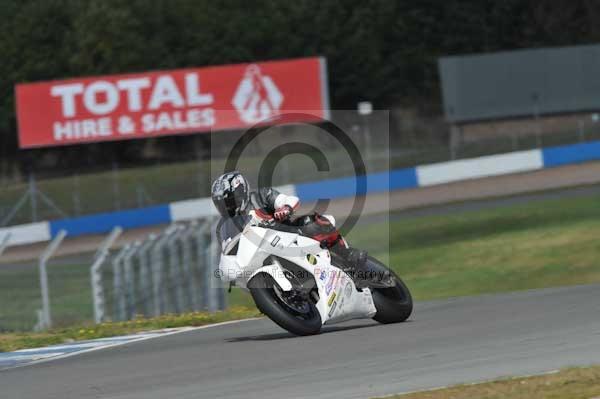 Motorcycle action photographs;donington;donington park leicestershire;donington photographs;event digital images;eventdigitalimages;no limits trackday;peter wileman photography;trackday;trackday digital images;trackday photos