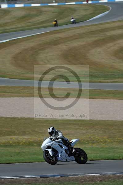 Motorcycle action photographs;donington;donington park leicestershire;donington photographs;event digital images;eventdigitalimages;no limits trackday;peter wileman photography;trackday;trackday digital images;trackday photos