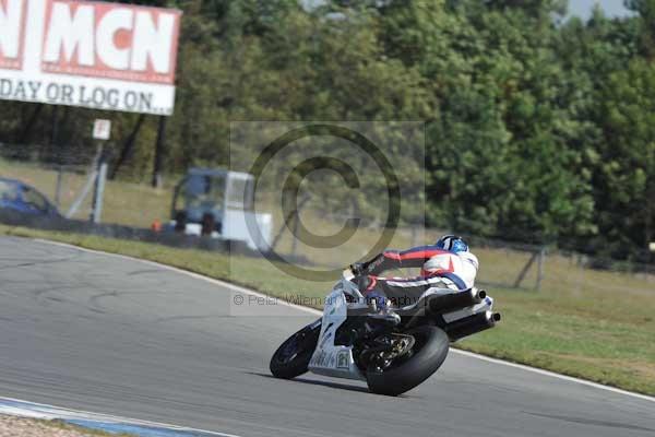 Motorcycle action photographs;donington;donington park leicestershire;donington photographs;event digital images;eventdigitalimages;no limits trackday;peter wileman photography;trackday;trackday digital images;trackday photos