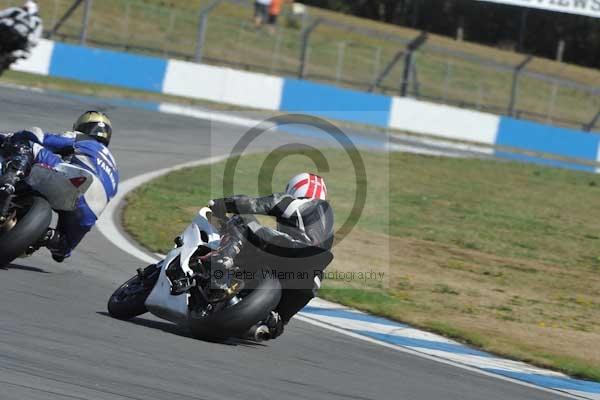 Motorcycle action photographs;donington;donington park leicestershire;donington photographs;event digital images;eventdigitalimages;no limits trackday;peter wileman photography;trackday;trackday digital images;trackday photos