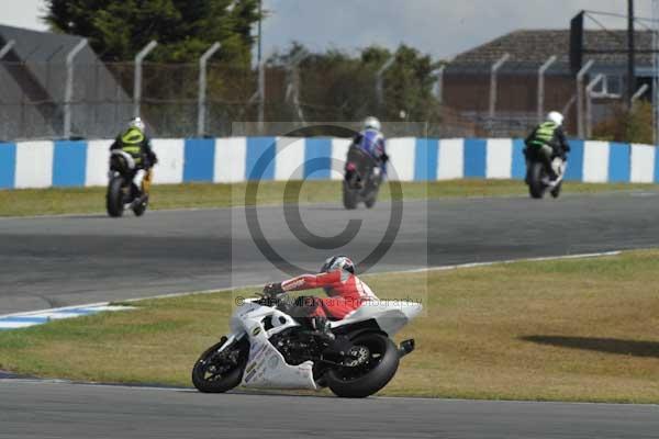 Motorcycle action photographs;donington;donington park leicestershire;donington photographs;event digital images;eventdigitalimages;no limits trackday;peter wileman photography;trackday;trackday digital images;trackday photos