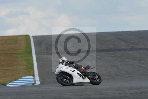 Motorcycle action photographs;donington;donington park leicestershire;donington photographs;event digital images;eventdigitalimages;no limits trackday;peter wileman photography;trackday;trackday digital images;trackday photos