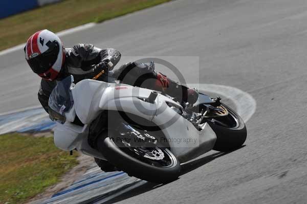 Motorcycle action photographs;donington;donington park leicestershire;donington photographs;event digital images;eventdigitalimages;no limits trackday;peter wileman photography;trackday;trackday digital images;trackday photos