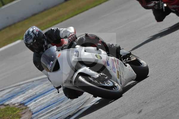 Motorcycle action photographs;donington;donington park leicestershire;donington photographs;event digital images;eventdigitalimages;no limits trackday;peter wileman photography;trackday;trackday digital images;trackday photos