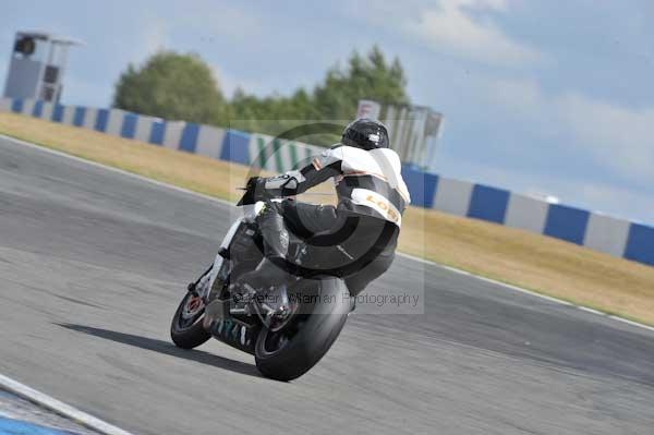 Motorcycle action photographs;donington;donington park leicestershire;donington photographs;event digital images;eventdigitalimages;no limits trackday;peter wileman photography;trackday;trackday digital images;trackday photos