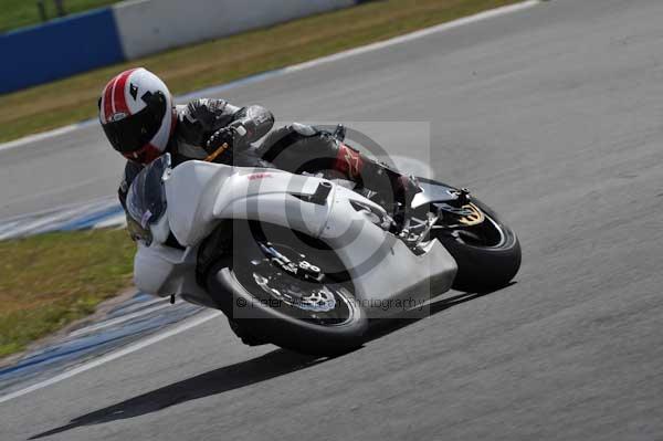 Motorcycle action photographs;donington;donington park leicestershire;donington photographs;event digital images;eventdigitalimages;no limits trackday;peter wileman photography;trackday;trackday digital images;trackday photos