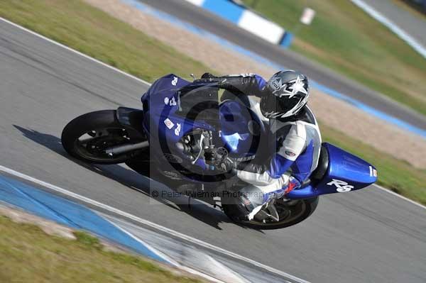 Motorcycle action photographs;donington;donington park leicestershire;donington photographs;event digital images;eventdigitalimages;no limits trackday;peter wileman photography;trackday;trackday digital images;trackday photos