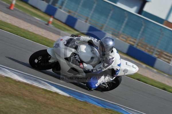 Motorcycle action photographs;donington;donington park leicestershire;donington photographs;event digital images;eventdigitalimages;no limits trackday;peter wileman photography;trackday;trackday digital images;trackday photos