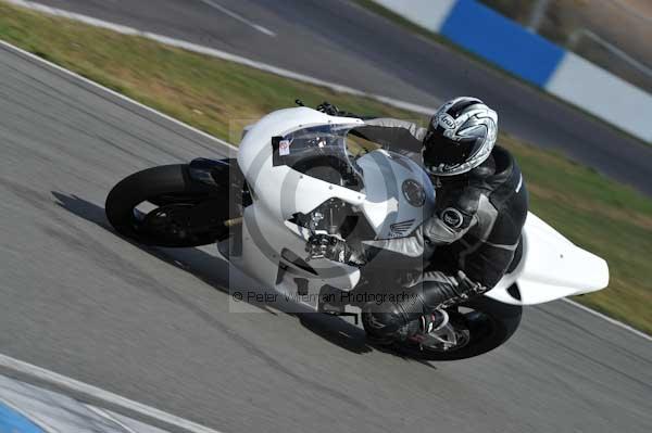 Motorcycle action photographs;donington;donington park leicestershire;donington photographs;event digital images;eventdigitalimages;no limits trackday;peter wileman photography;trackday;trackday digital images;trackday photos