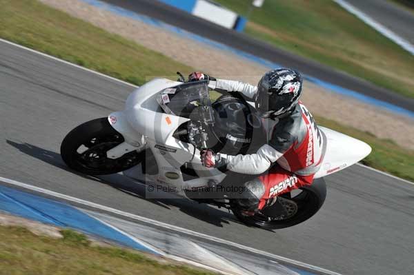 Motorcycle action photographs;donington;donington park leicestershire;donington photographs;event digital images;eventdigitalimages;no limits trackday;peter wileman photography;trackday;trackday digital images;trackday photos