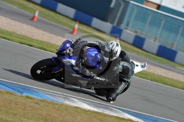 Motorcycle action photographs;donington;donington park leicestershire;donington photographs;event digital images;eventdigitalimages;no limits trackday;peter wileman photography;trackday;trackday digital images;trackday photos