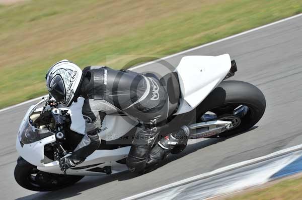 Motorcycle action photographs;donington;donington park leicestershire;donington photographs;event digital images;eventdigitalimages;no limits trackday;peter wileman photography;trackday;trackday digital images;trackday photos