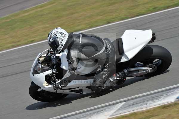 Motorcycle action photographs;donington;donington park leicestershire;donington photographs;event digital images;eventdigitalimages;no limits trackday;peter wileman photography;trackday;trackday digital images;trackday photos