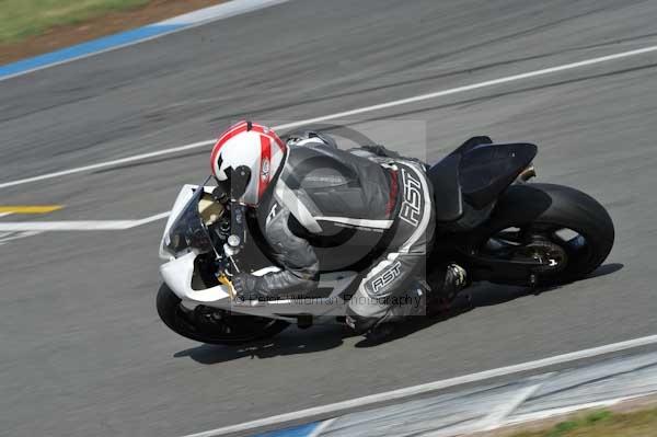 Motorcycle action photographs;donington;donington park leicestershire;donington photographs;event digital images;eventdigitalimages;no limits trackday;peter wileman photography;trackday;trackday digital images;trackday photos