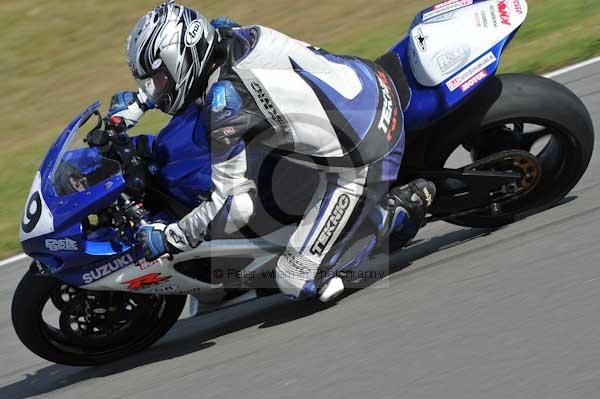 Motorcycle action photographs;donington;donington park leicestershire;donington photographs;event digital images;eventdigitalimages;no limits trackday;peter wileman photography;trackday;trackday digital images;trackday photos