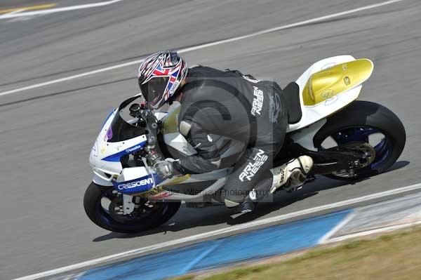 Motorcycle action photographs;donington;donington park leicestershire;donington photographs;event digital images;eventdigitalimages;no limits trackday;peter wileman photography;trackday;trackday digital images;trackday photos