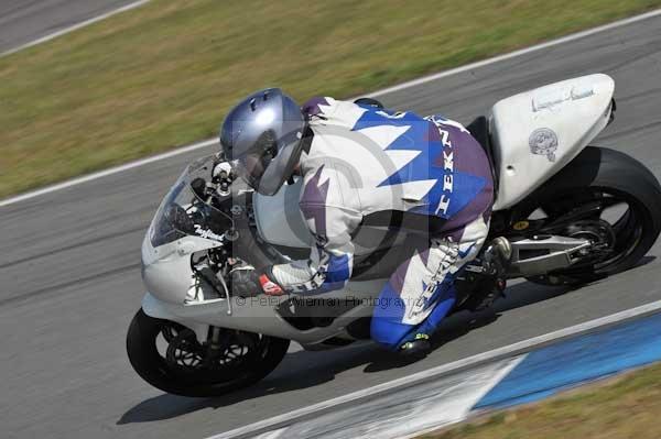 Motorcycle action photographs;donington;donington park leicestershire;donington photographs;event digital images;eventdigitalimages;no limits trackday;peter wileman photography;trackday;trackday digital images;trackday photos