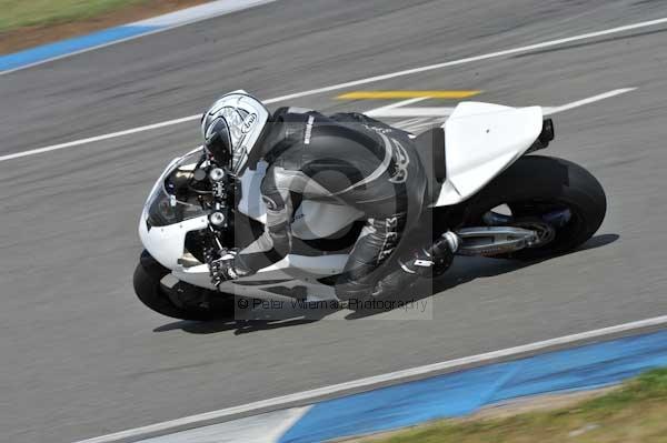 Motorcycle action photographs;donington;donington park leicestershire;donington photographs;event digital images;eventdigitalimages;no limits trackday;peter wileman photography;trackday;trackday digital images;trackday photos