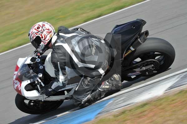 Motorcycle action photographs;donington;donington park leicestershire;donington photographs;event digital images;eventdigitalimages;no limits trackday;peter wileman photography;trackday;trackday digital images;trackday photos