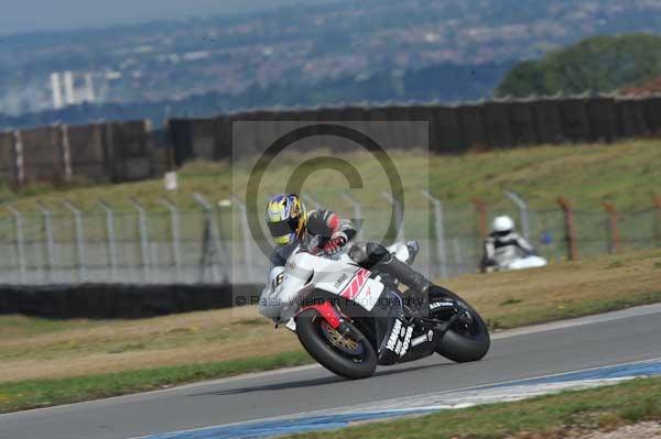 Motorcycle action photographs;donington;donington park leicestershire;donington photographs;event digital images;eventdigitalimages;no limits trackday;peter wileman photography;trackday;trackday digital images;trackday photos