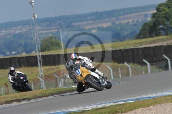 Motorcycle action photographs;donington;donington park leicestershire;donington photographs;event digital images;eventdigitalimages;no limits trackday;peter wileman photography;trackday;trackday digital images;trackday photos