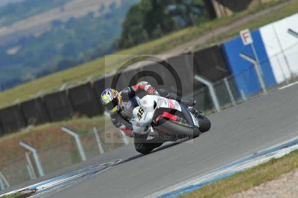 Motorcycle action photographs;donington;donington park leicestershire;donington photographs;event digital images;eventdigitalimages;no limits trackday;peter wileman photography;trackday;trackday digital images;trackday photos