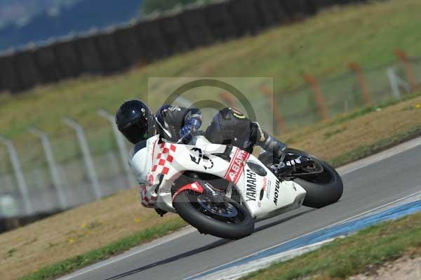 Motorcycle action photographs;donington;donington park leicestershire;donington photographs;event digital images;eventdigitalimages;no limits trackday;peter wileman photography;trackday;trackday digital images;trackday photos